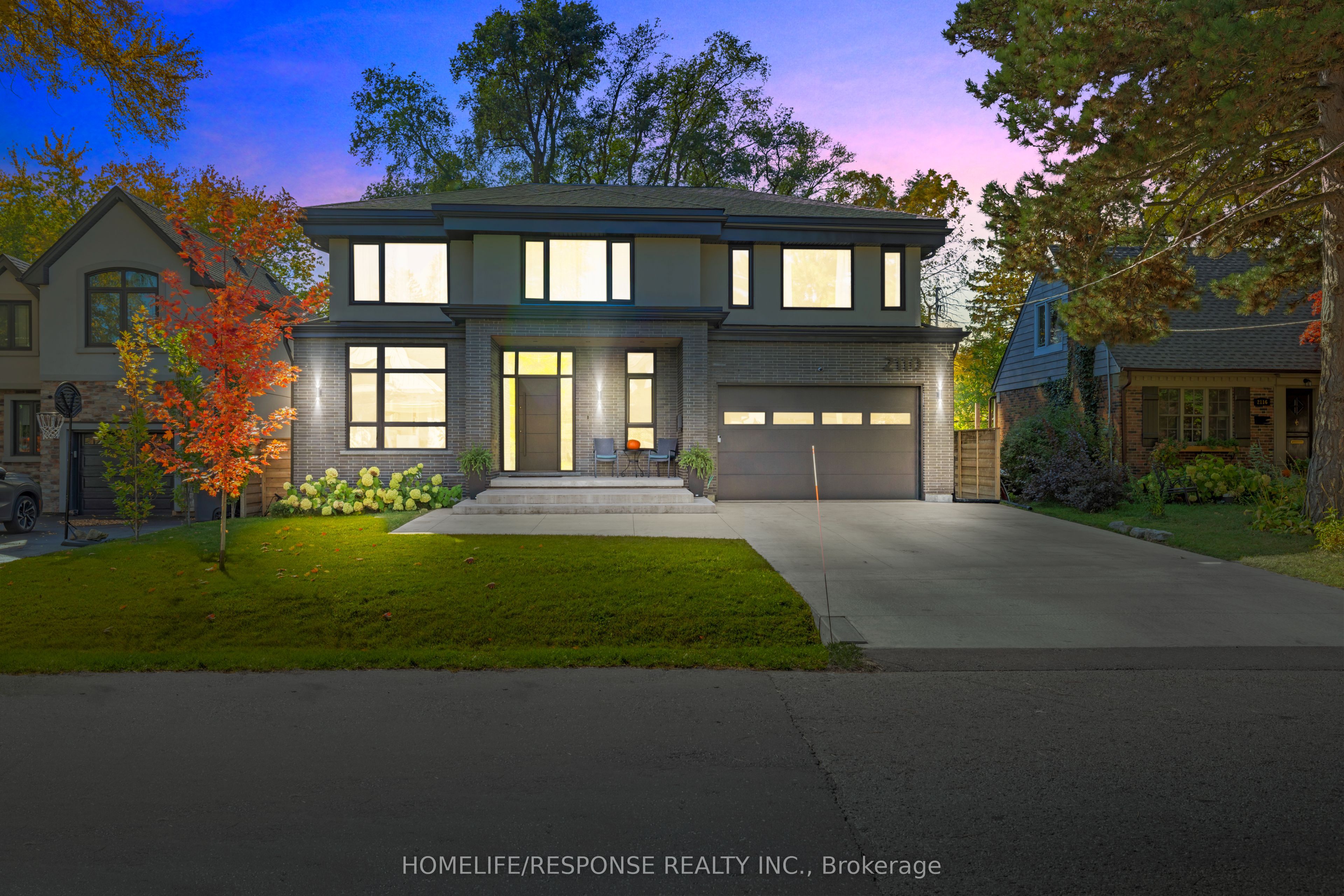 2110 Courtland Crescent