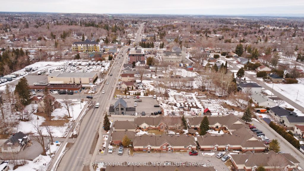 Photo of 3 Daphne Crescent, Stittsville - Munster - Richmond, ON K2S 1Y1 (MLS # X12942148)