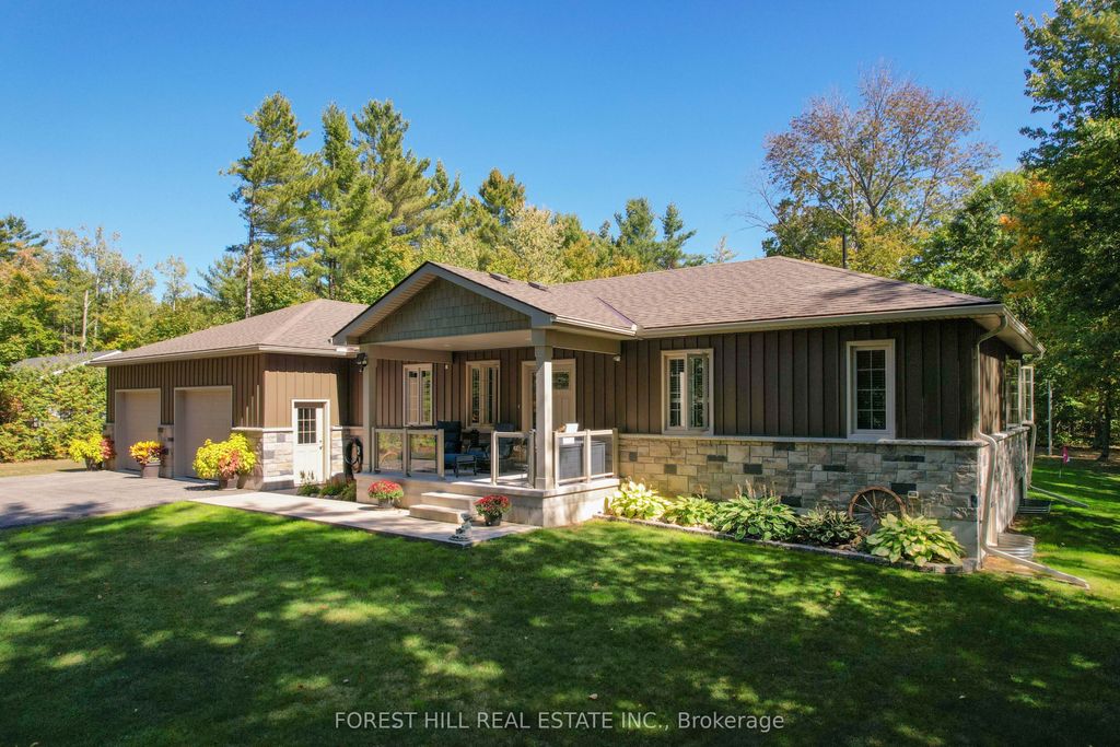 Photo of 1025 TOWER Crescent, Gravenhurst, ON P0E 1G0 (MLS # X12743570)