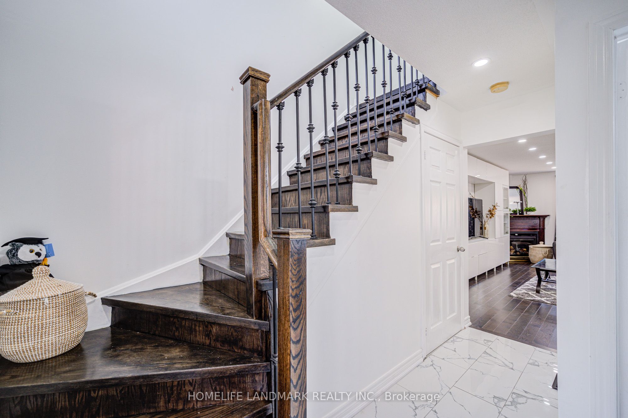 24 Willow Trail Road