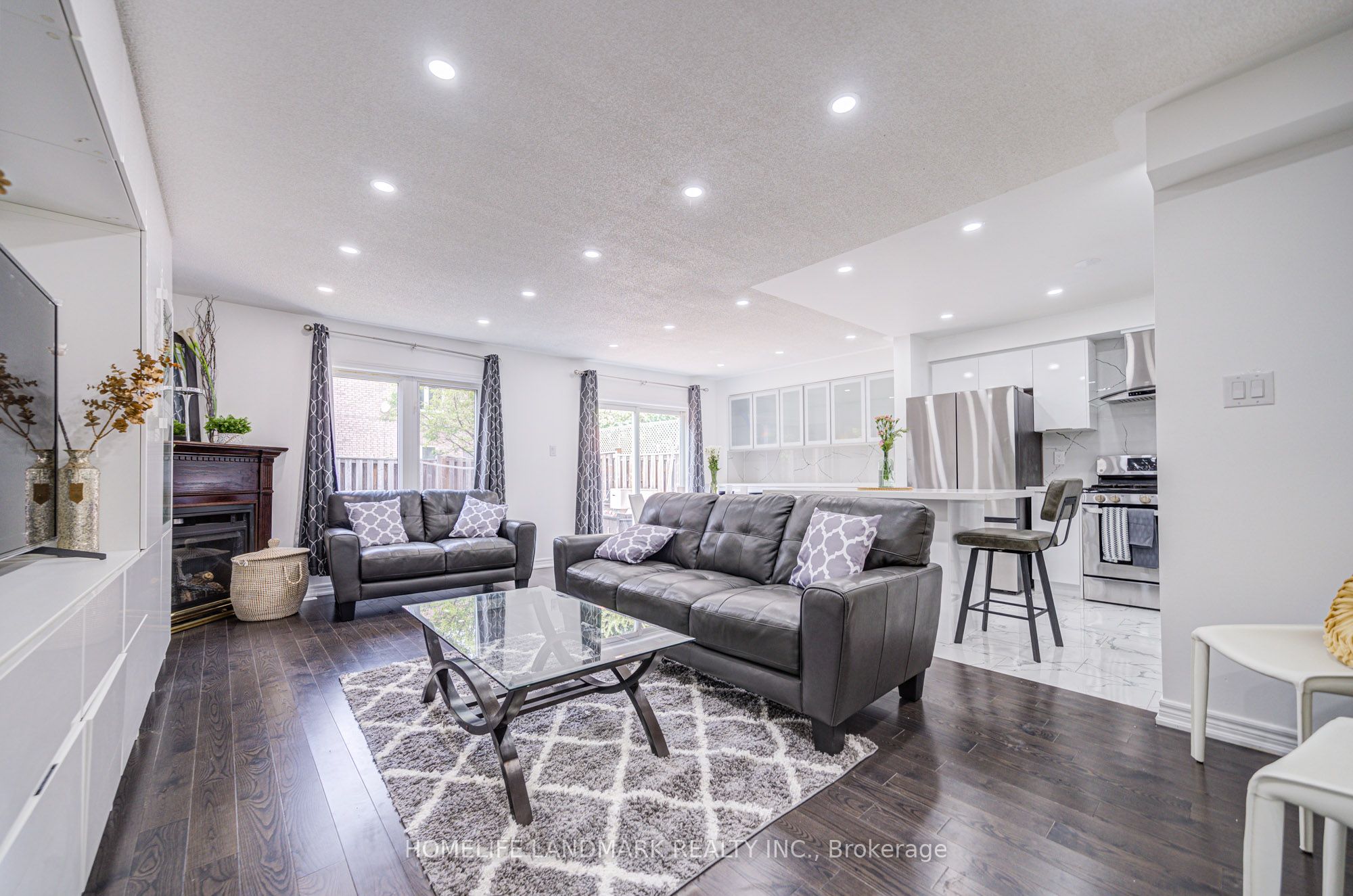 24 Willow Trail Road