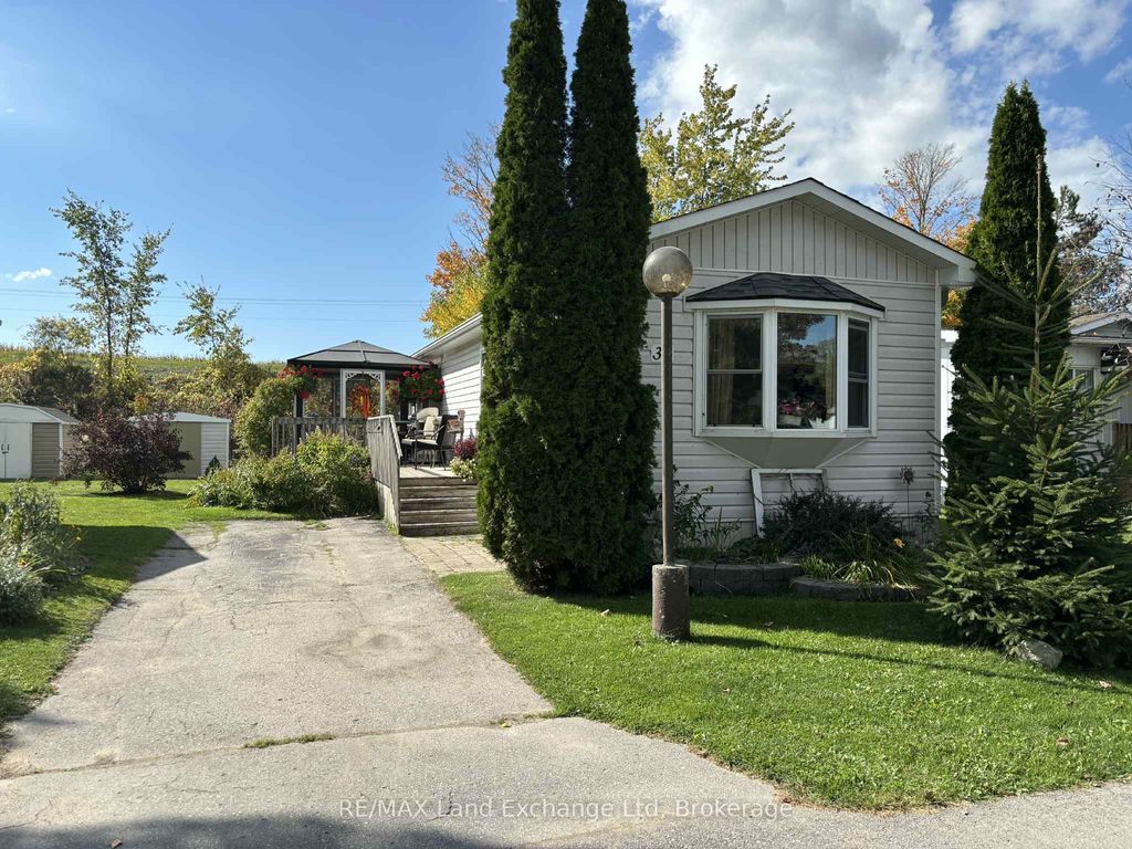 Photo of 35 Briarwood Crescent, North Huron, ON N0G 2W0 (MLS # X12450512)