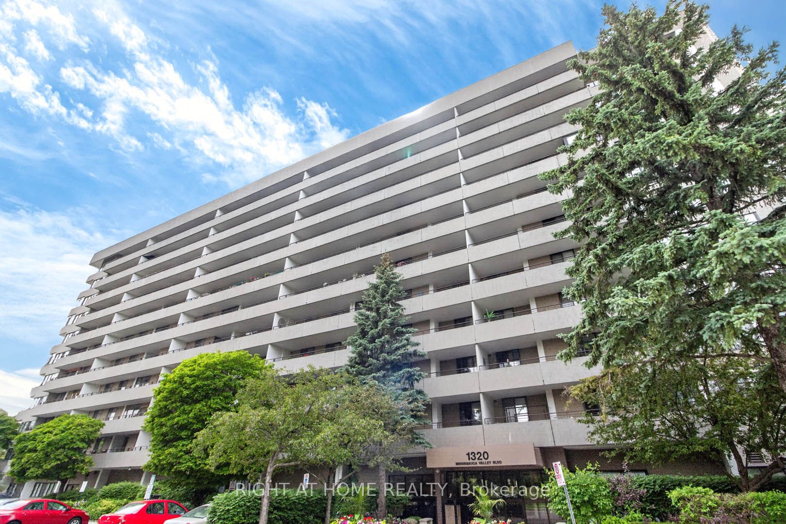 1320 Mississauga Valley Boulevard 806