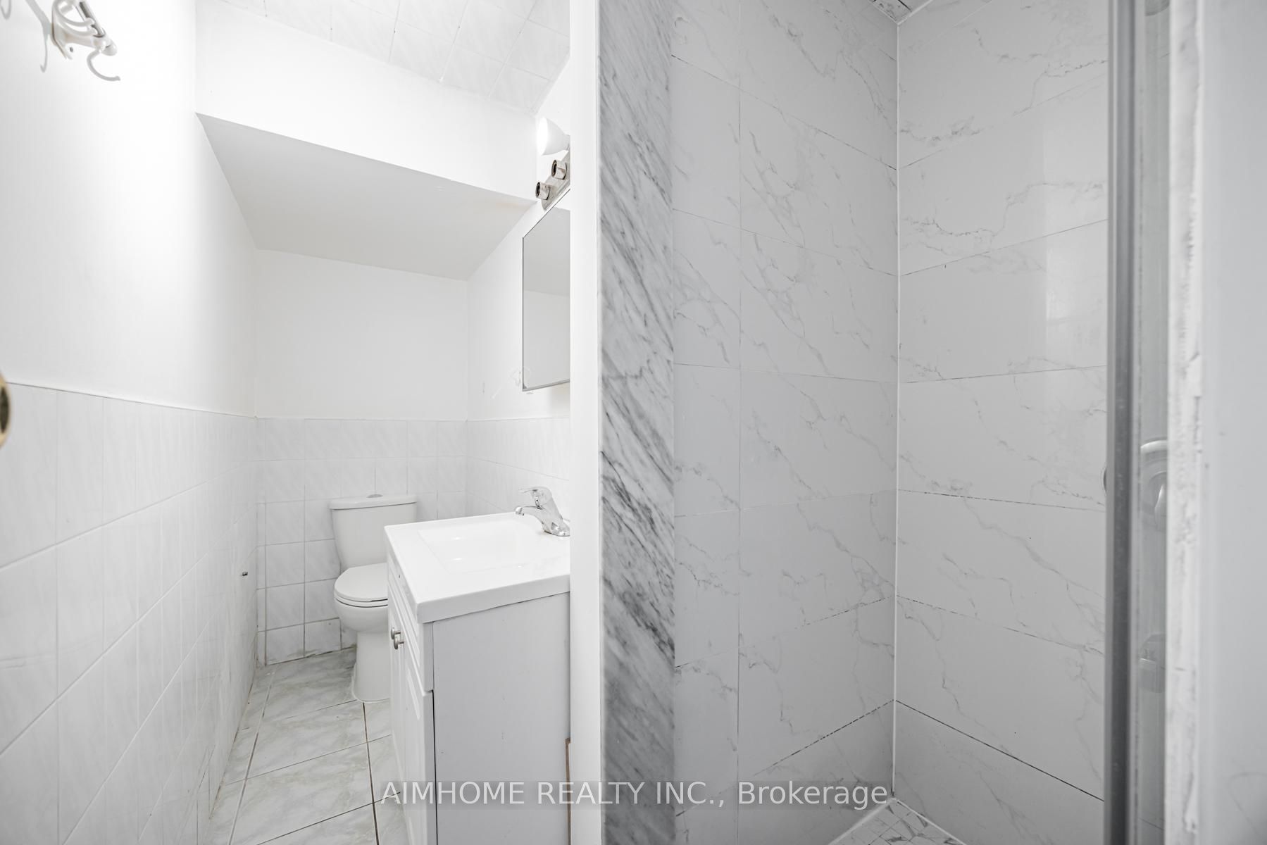 144 Wolseley Street B3