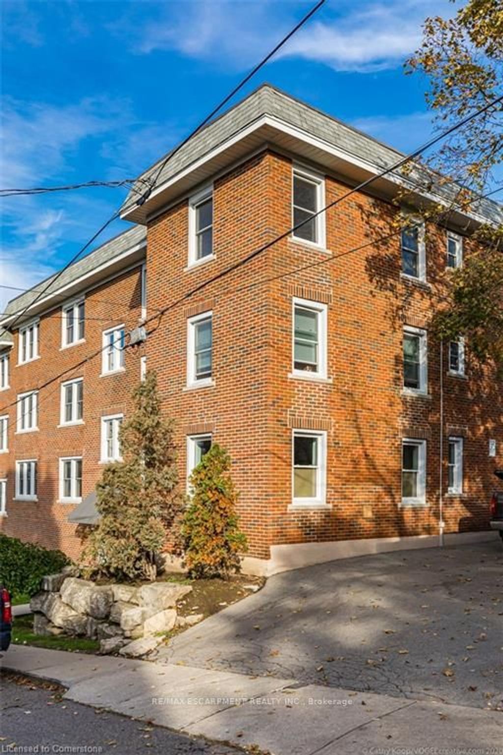 Photo of 25 Mountwood Avenue #14, Hamilton, ON L8N 2G8 (MLS # X13032278)