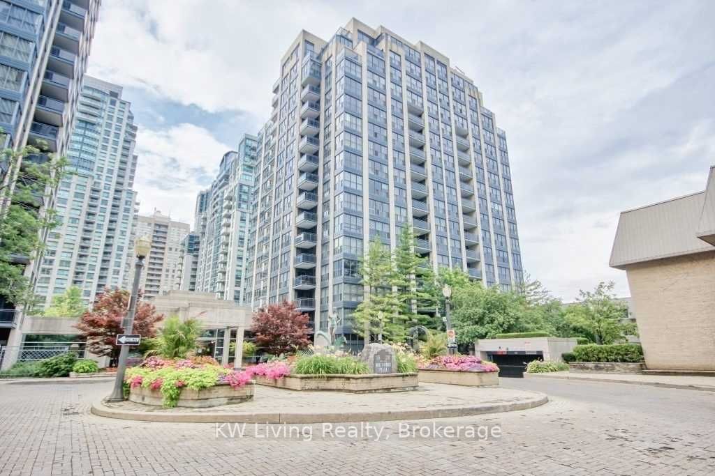 28 Hollywood Avenue 411