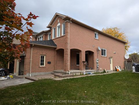 1423 Quest Circle Mississauga ON L5N 8B4