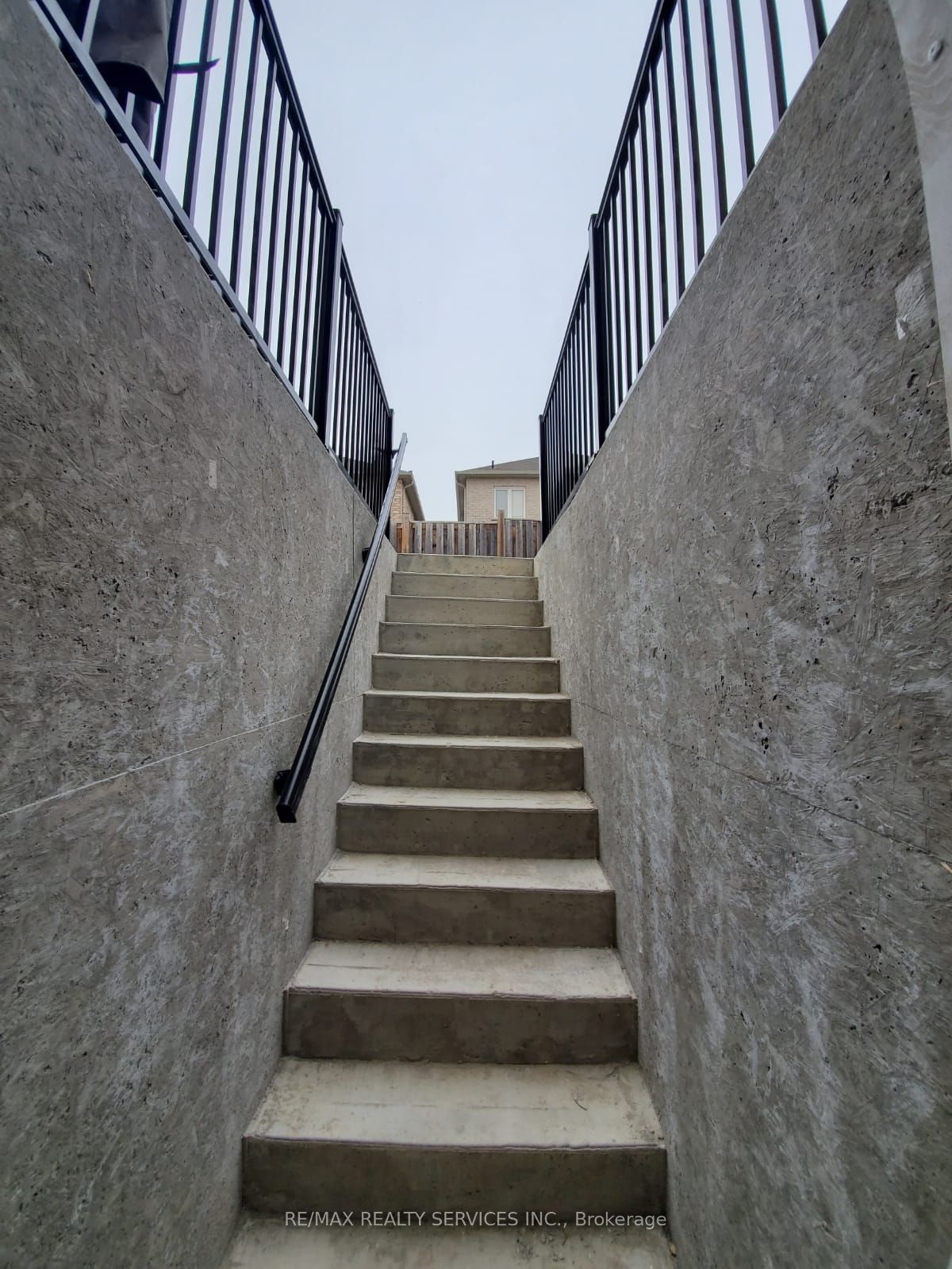 4 Mellowood Avenue (Basement)