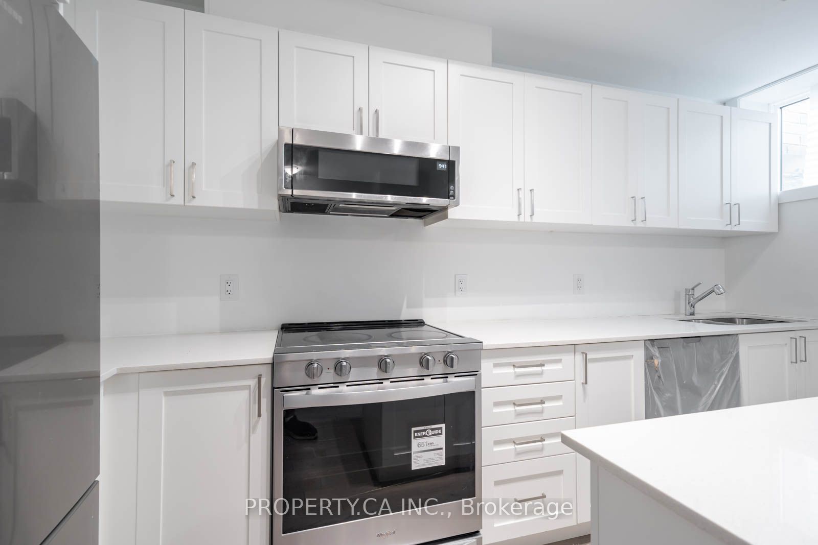 1115 Douglas McCurdy Common 103