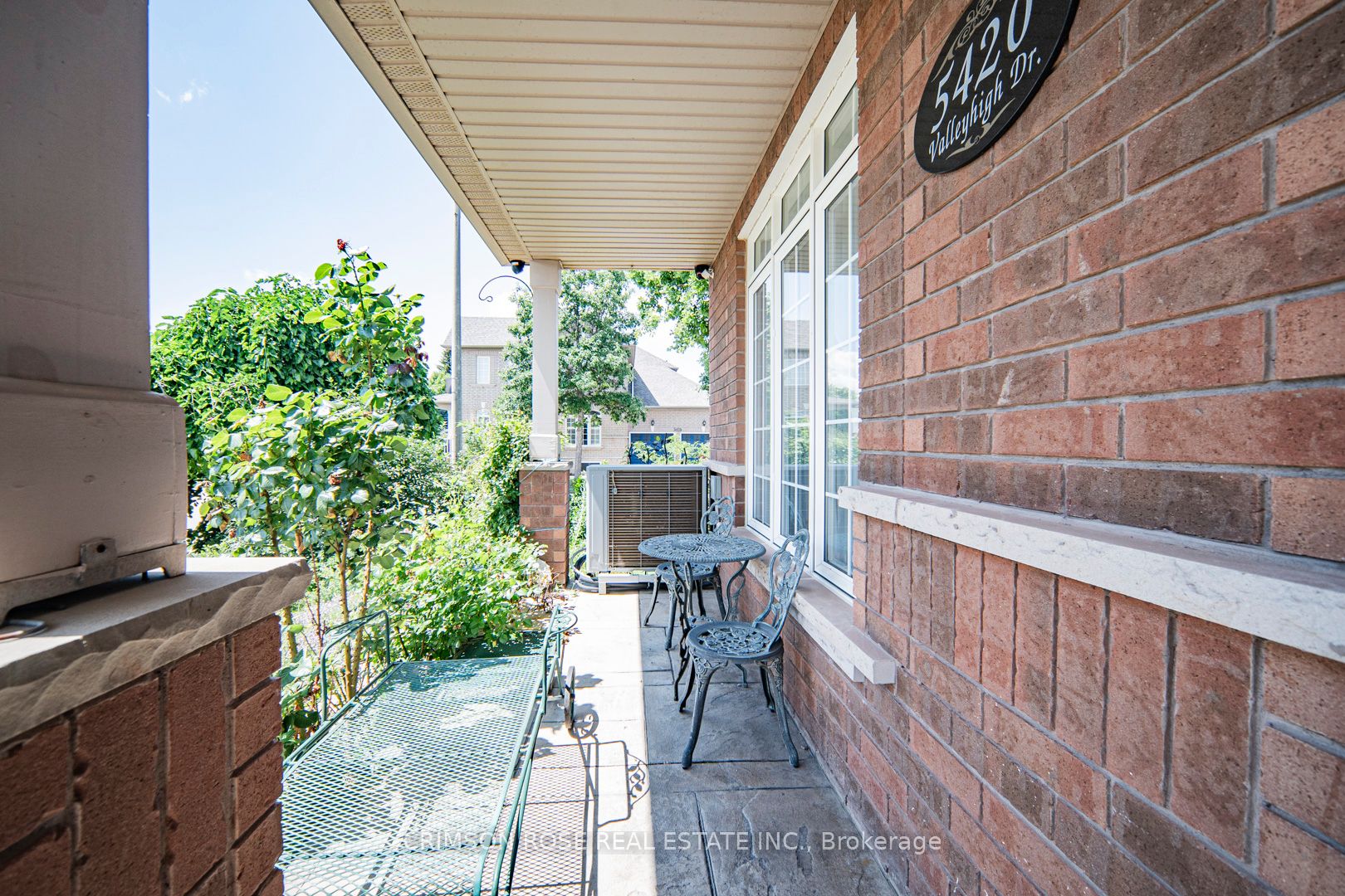 5420 Valleyhigh Drive Room 3