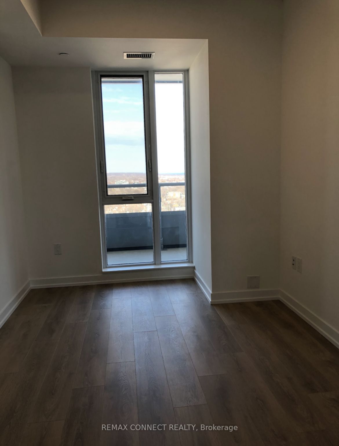 225 Sumach Street 2301