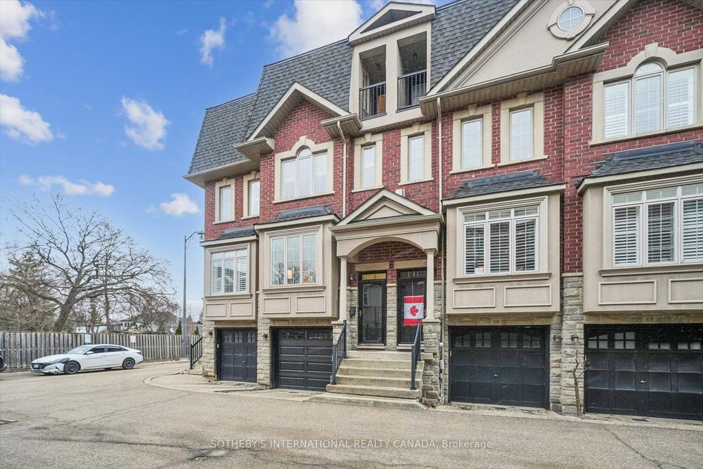 Photo of 21 Streight Lane, Toronto, ON M9B 0A3 (MLS # W12894502)