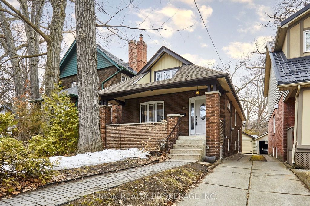 Photo of 21 Southwood Drive, Toronto, ON M4E 2T7 (MLS # E12870530)