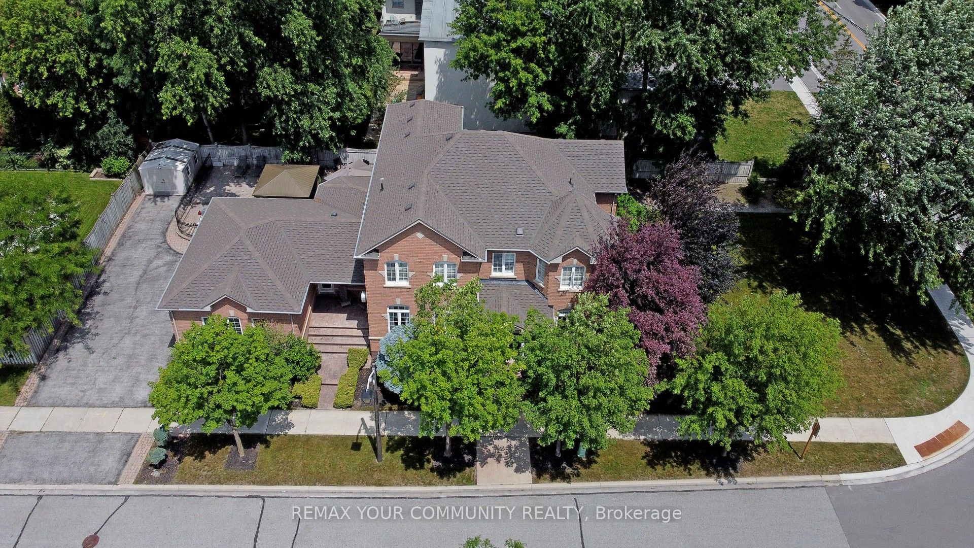 2 Winterberry Drive