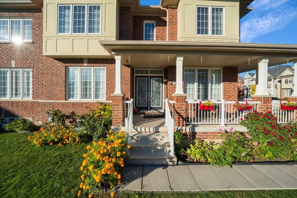 Photo of 121 Esther Crescent, Thorold, ON L3B 0H1 (MLS # X12774208)