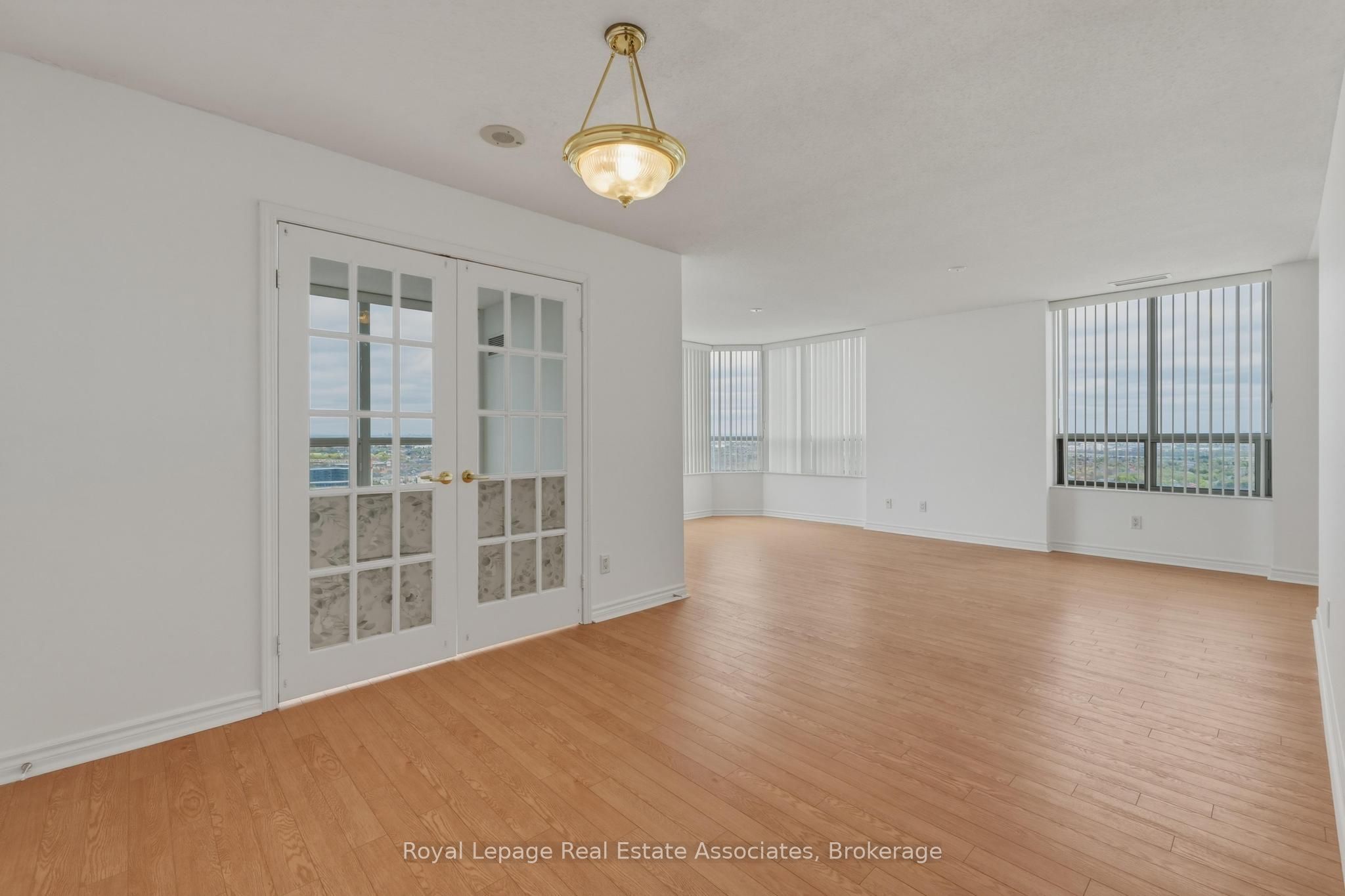 25 Kingsbridge Garden Circle 2424
