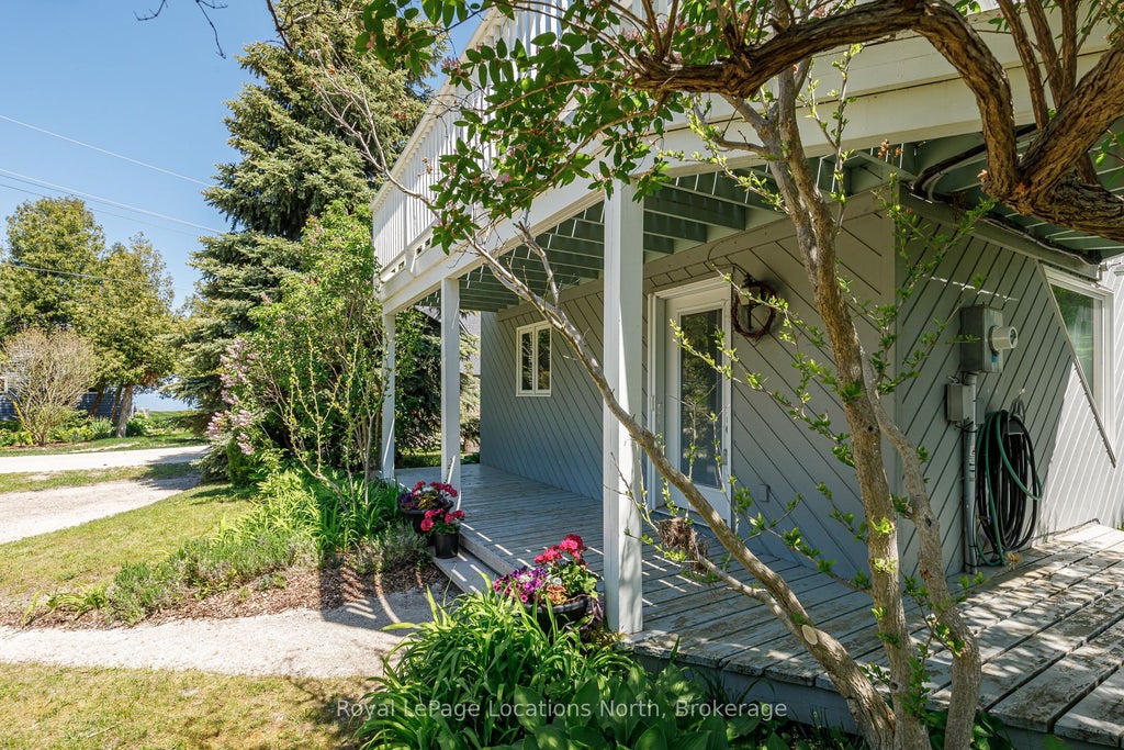 Photo of 102 Fraser Crescent, Blue Mountains, ON L9Y 0M8 (MLS # X13429064)