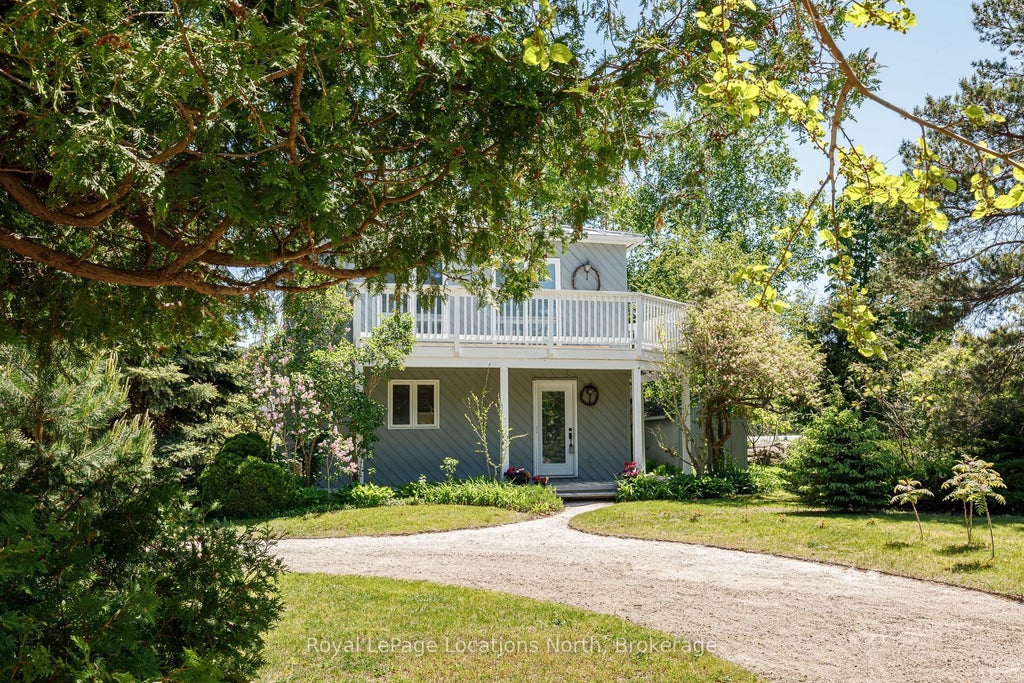 Photo of 102 Fraser Crescent, Blue Mountains, ON L9Y 0M8 (MLS # X13429064)