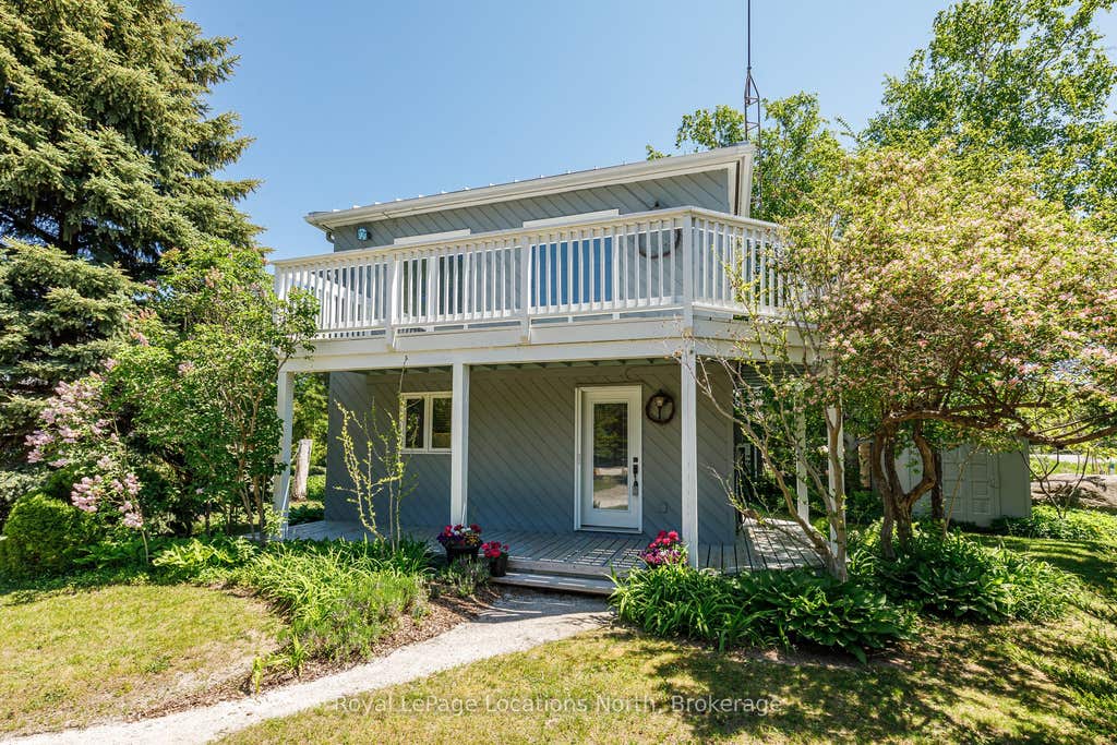 Photo of 102 Fraser Crescent, Blue Mountains, ON L9Y 0M8 (MLS # X13429064)