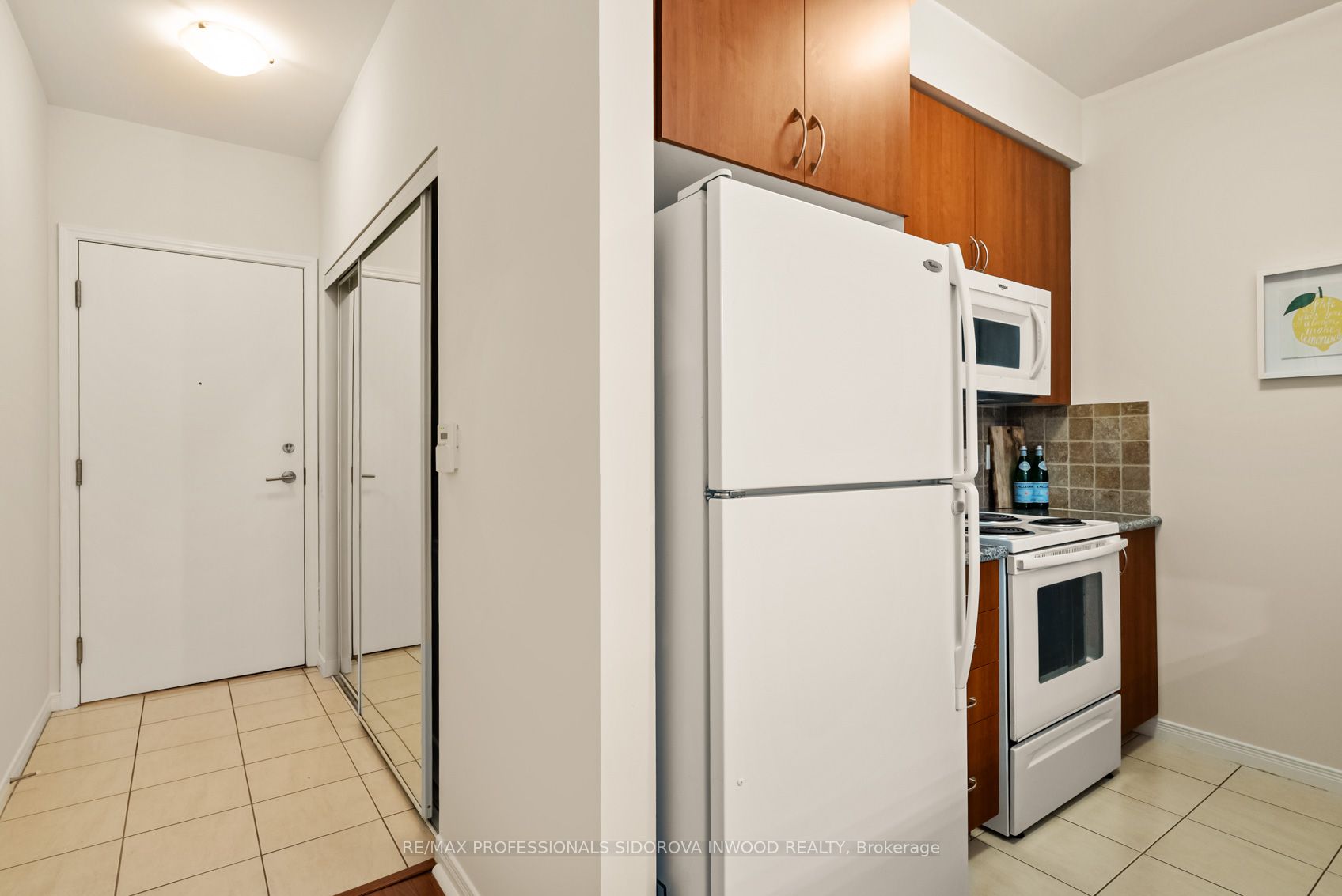 61 Heintzman Street 107