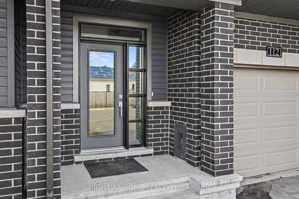 Photo of 112 Attwell Private, Kanata, ON K2K 0H7 (MLS # X13038552)