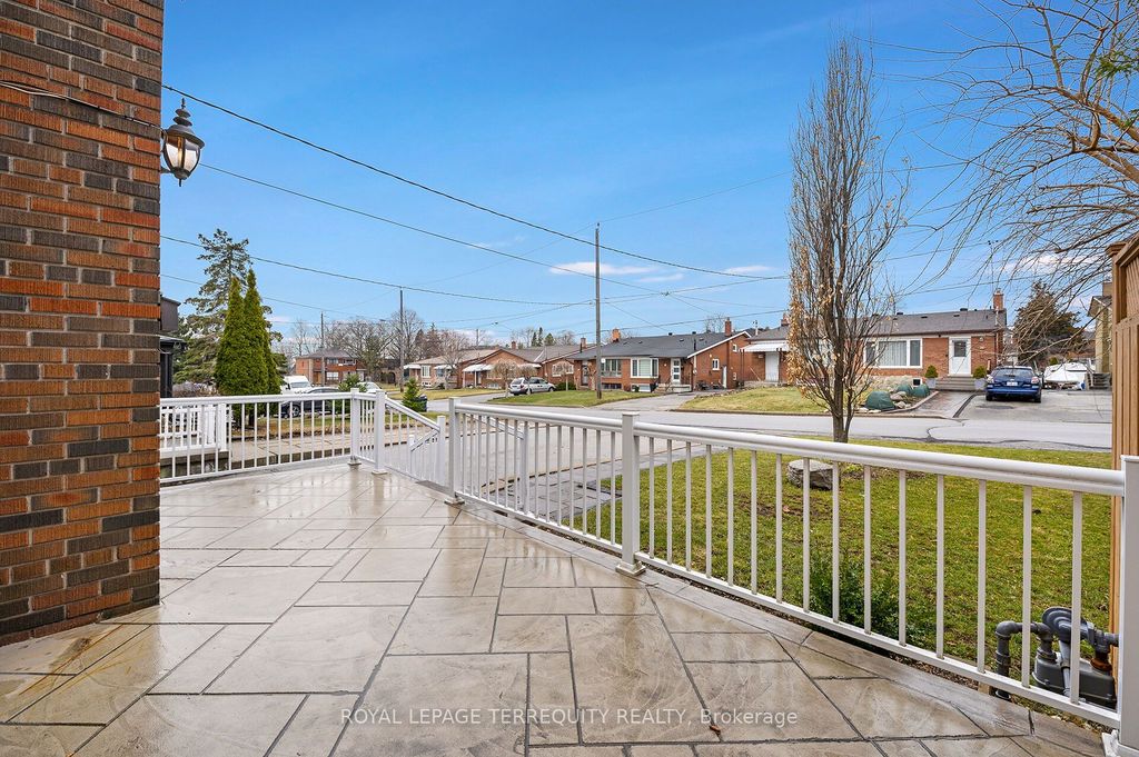 Photo of 27 Gotham Court, Toronto, ON M6M 2N9 (MLS # W12935392)