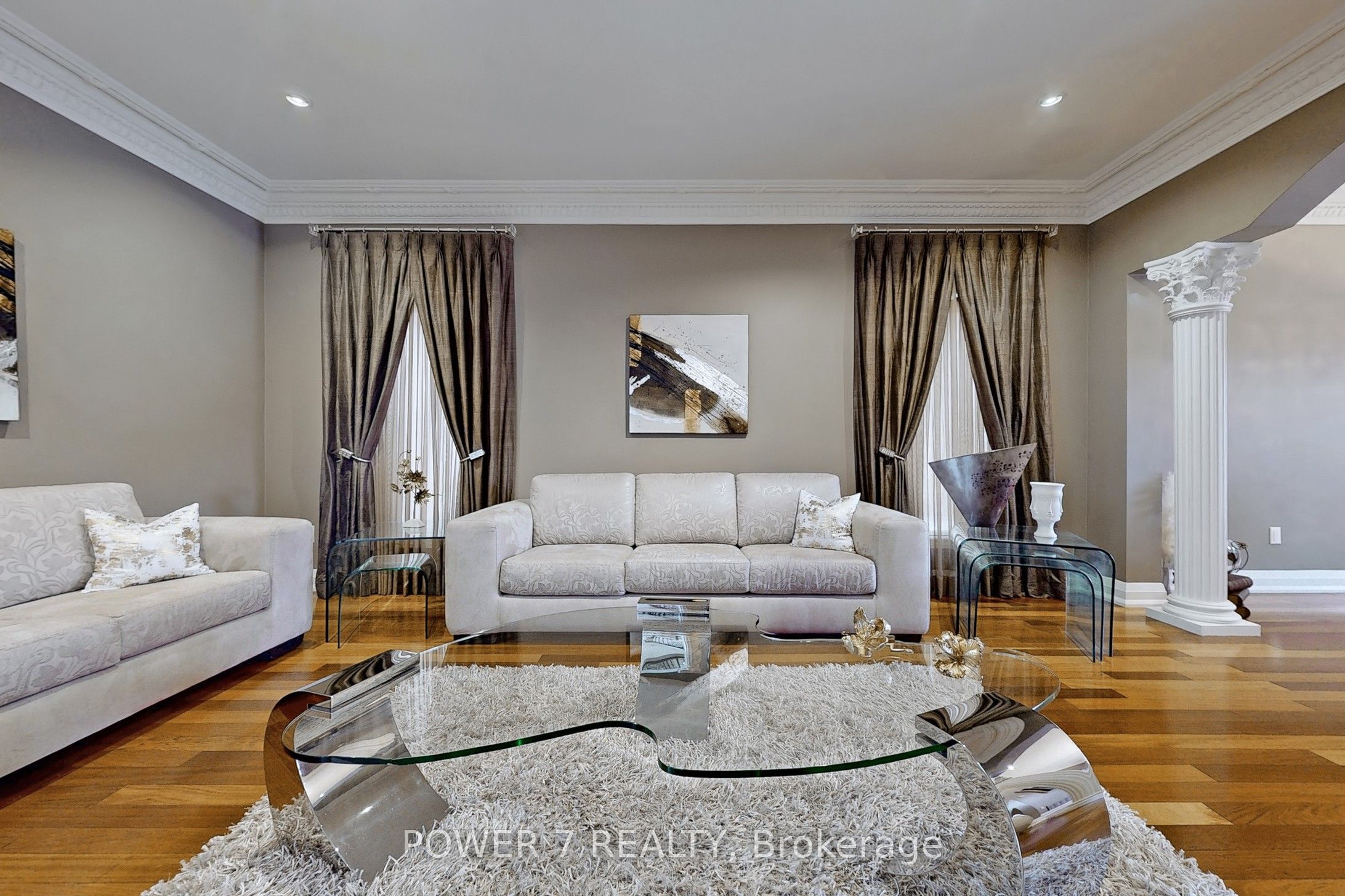 76 Silver Rose Crescent