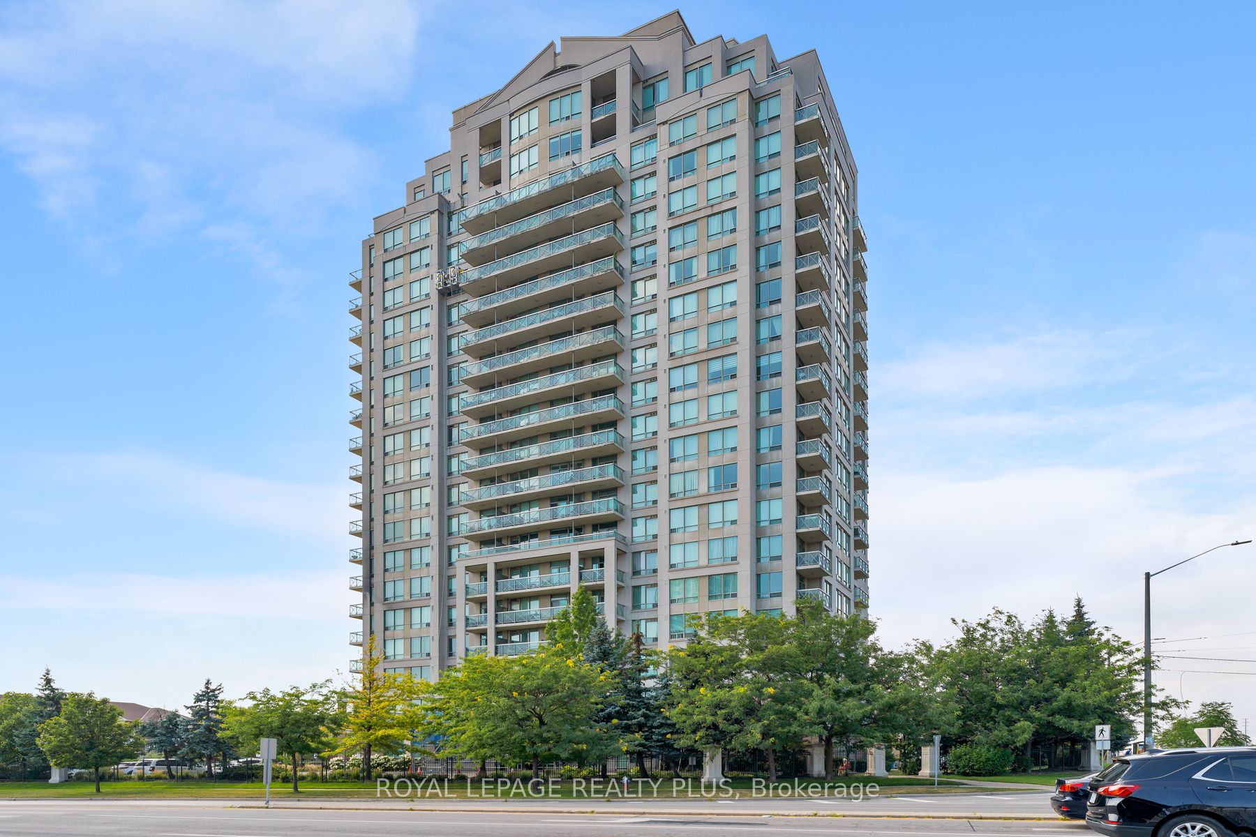 1359 Rathburn Road E 903