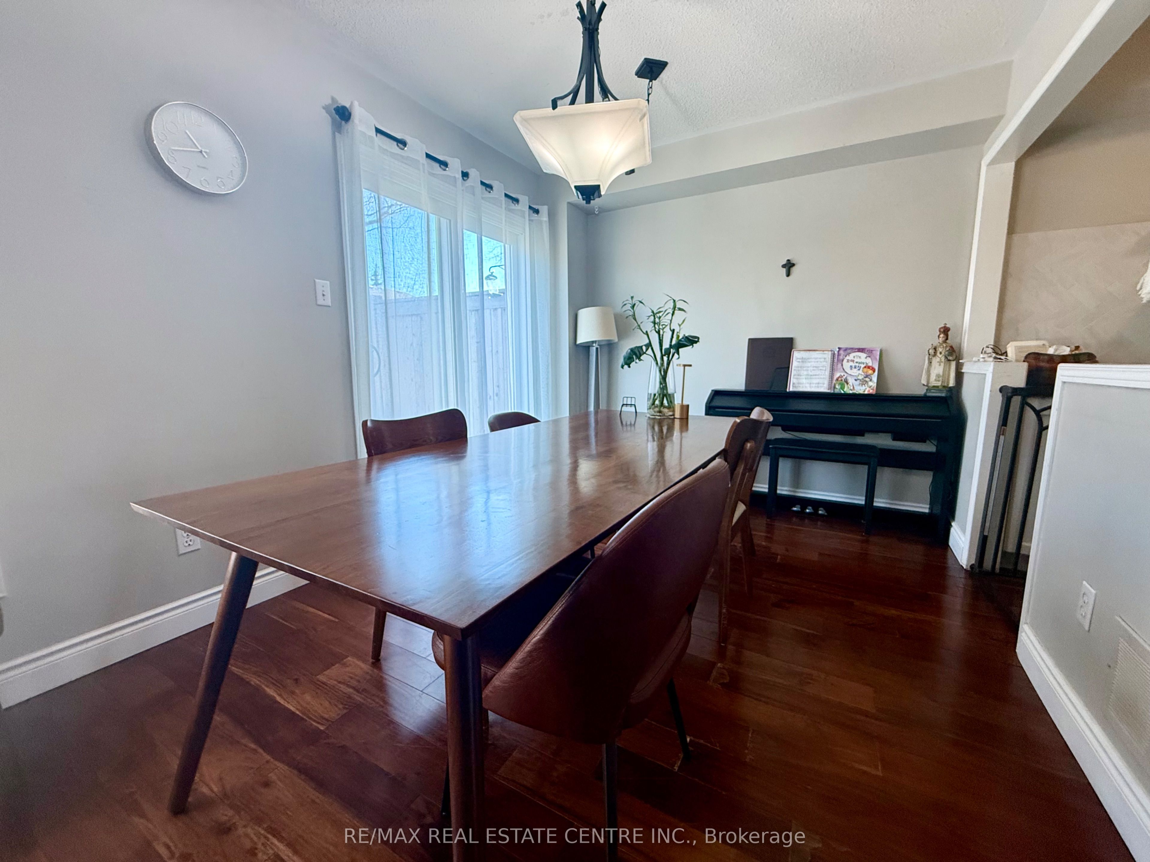 2225 Dale Ridge Drive