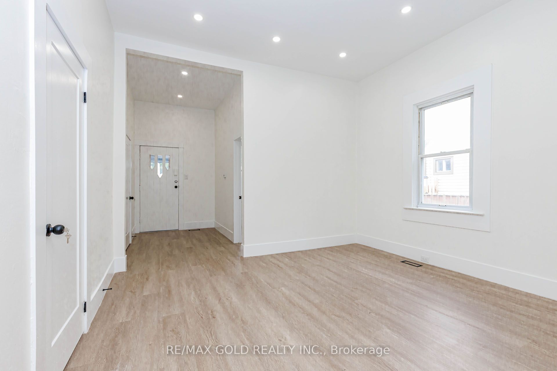 108 Norfolk Avenue