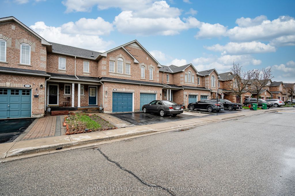 Photo of 21 Eastview Gate #20, Brampton, ON L6P 1P6 (MLS # W13093606)