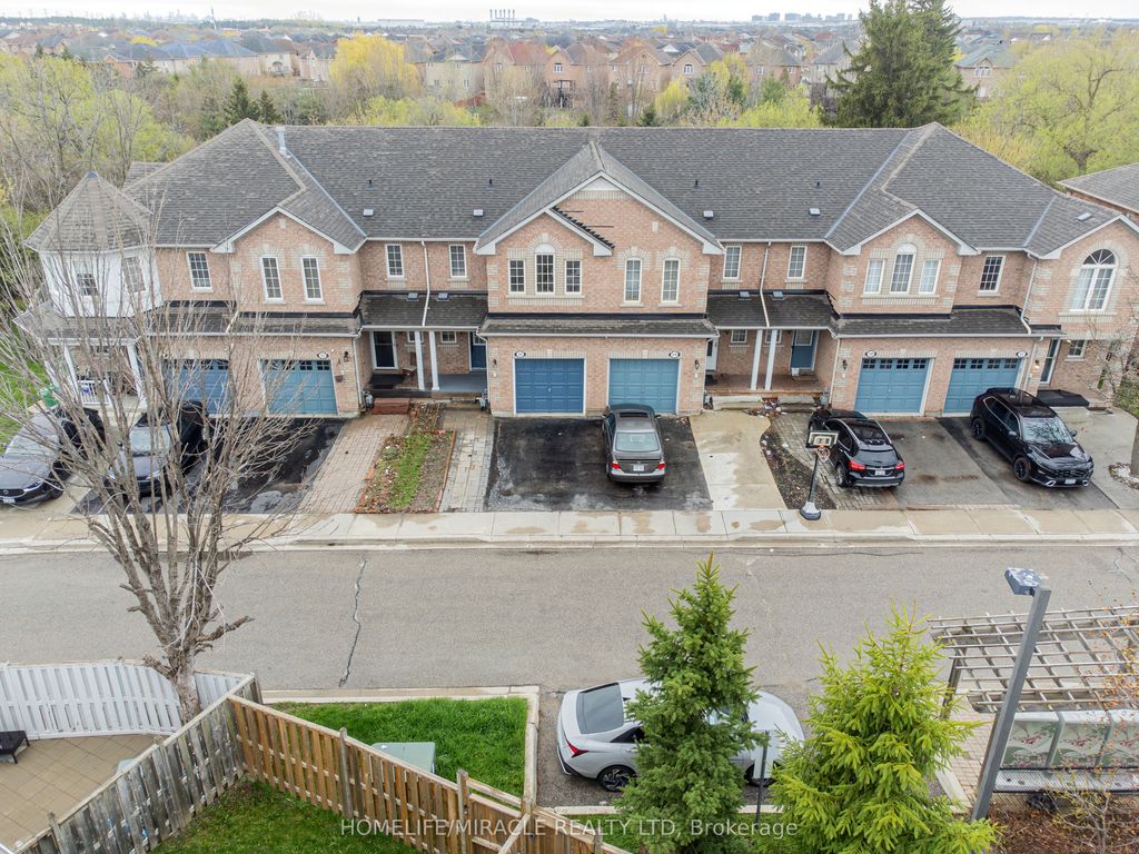 Photo of 21 Eastview Gate #20, Brampton, ON L6P 1P6 (MLS # W13093606)