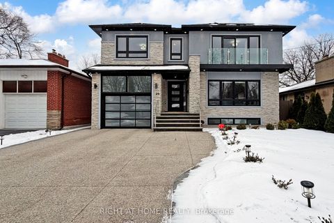 129 Meadowbank Road Toronto ON M9B 5E2