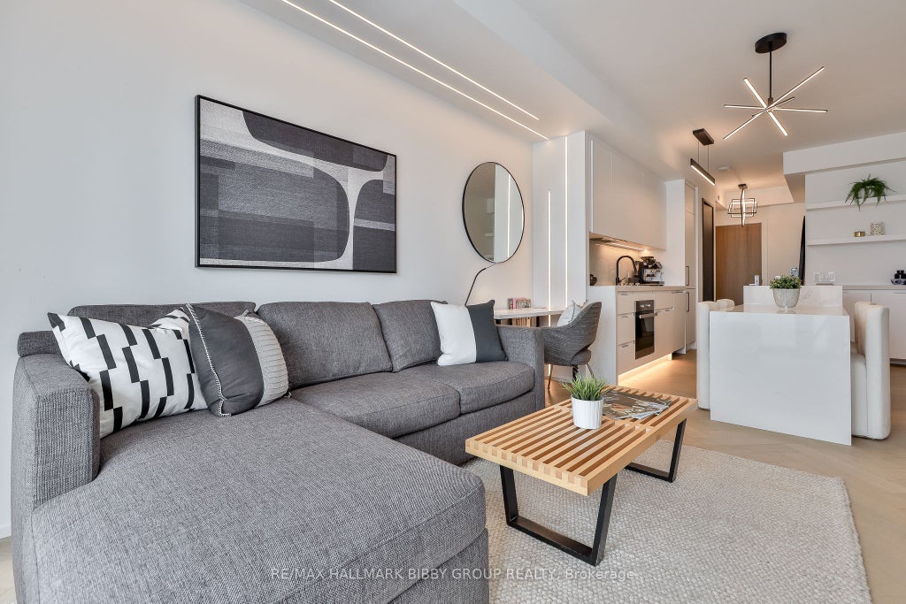 Photo of 200 Bloor Street W #1204, Toronto, ON M5S 1T8 (MLS # C13818622)