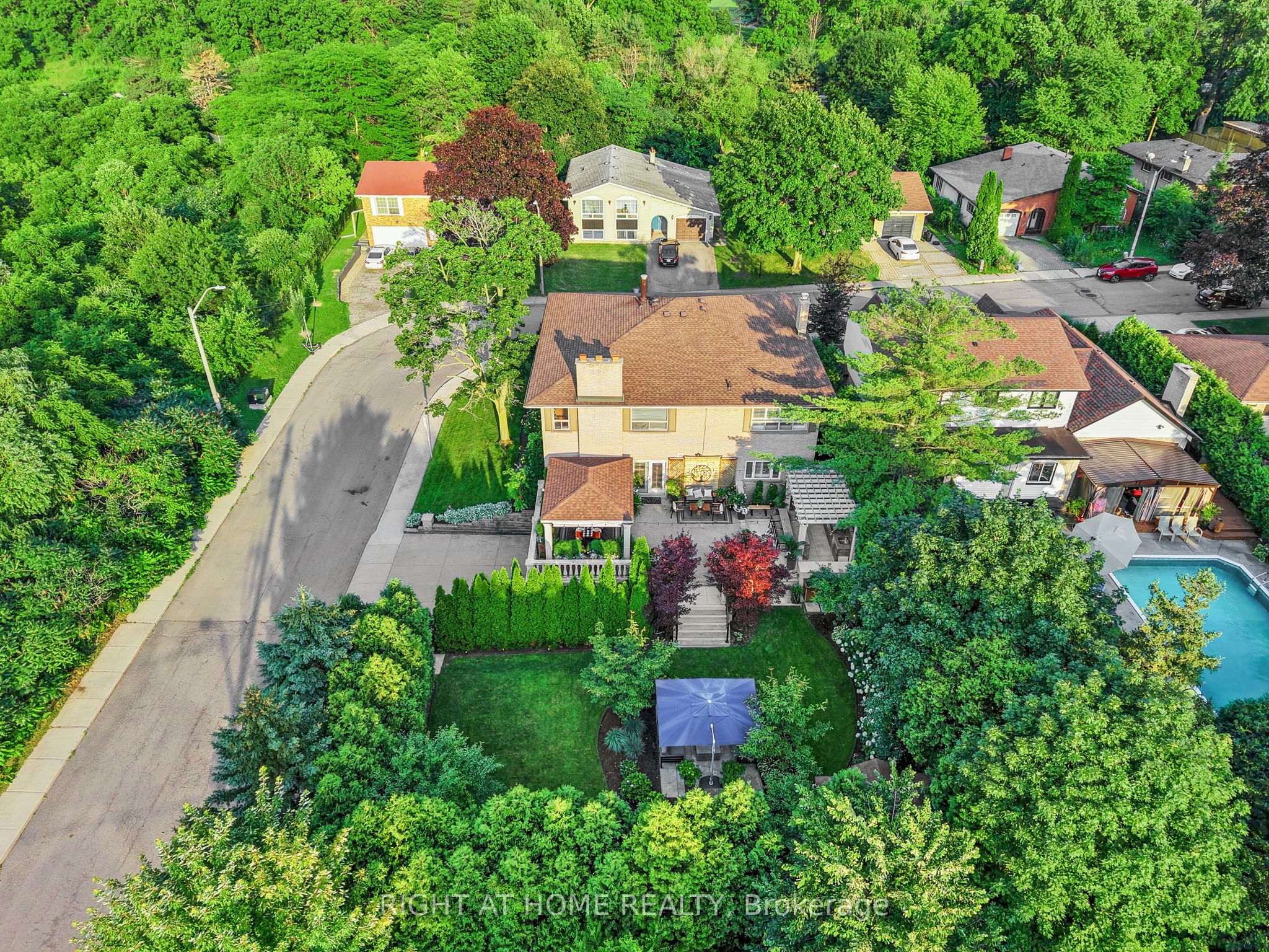 14 Delbrook Court