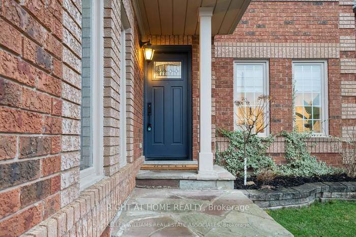 5136 Castlefield Drive
