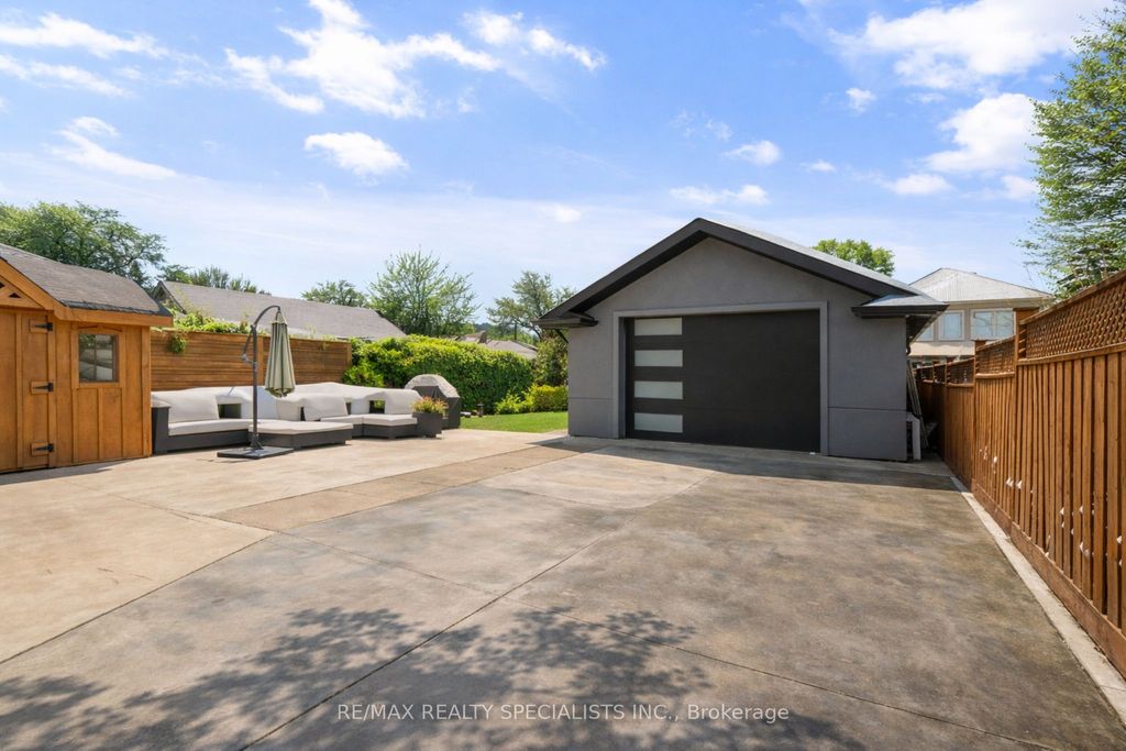 Photo of 221 Thirtieth Street, Toronto, ON M8W 3C9 (MLS # W12754760)