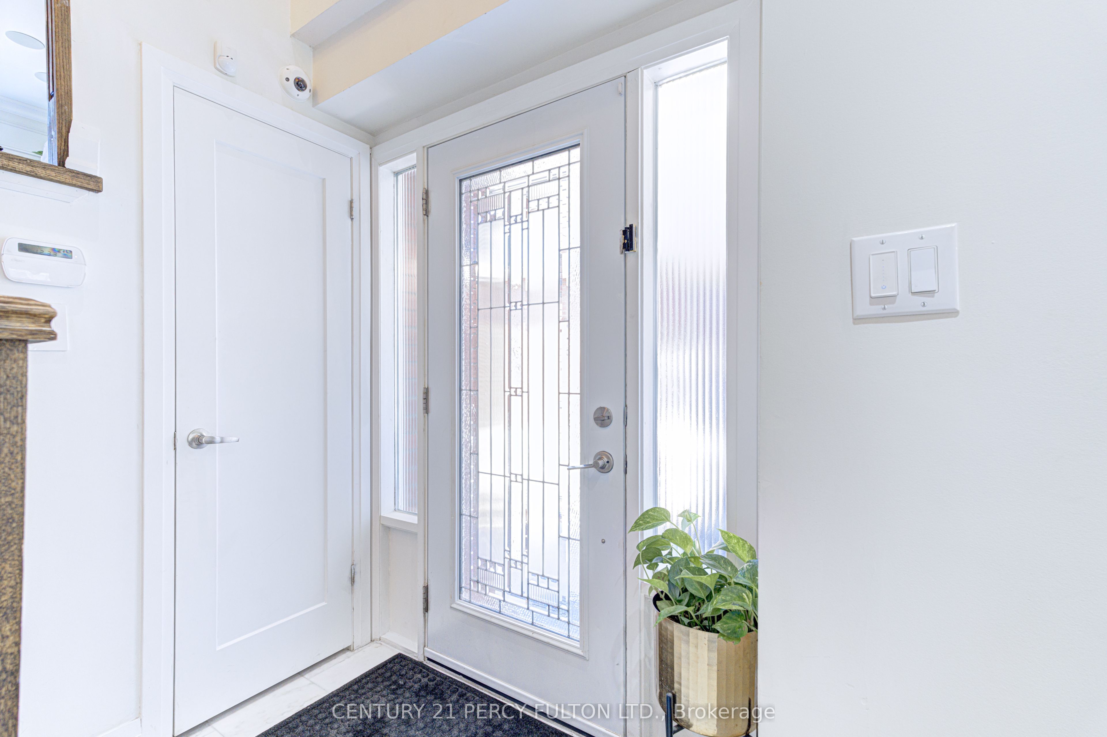 109 Woodcroft Lane
