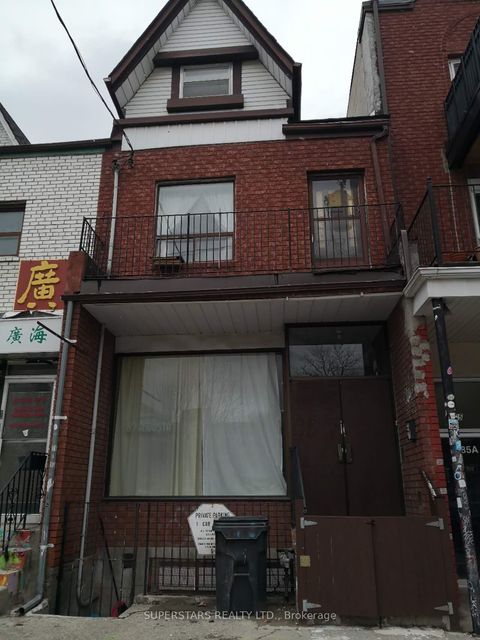 187 Augusta Avenue Toronto ON M5T 2L4