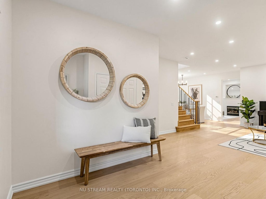 Photo of 157 Bilbrough Street, Aurora, ON L4G 7X1 (MLS # N13722684)