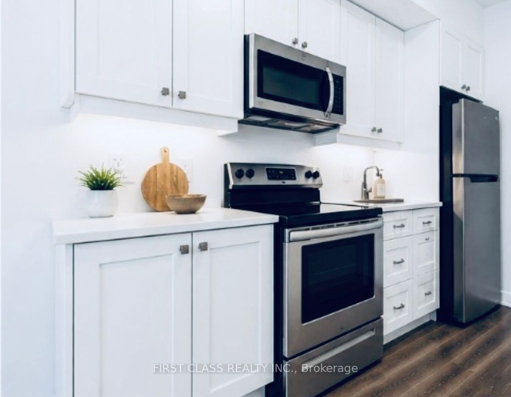 Photo of 50 Lakebreeze Drive #330, Clarington, ON L1B 0V9 (MLS # E13079126)
