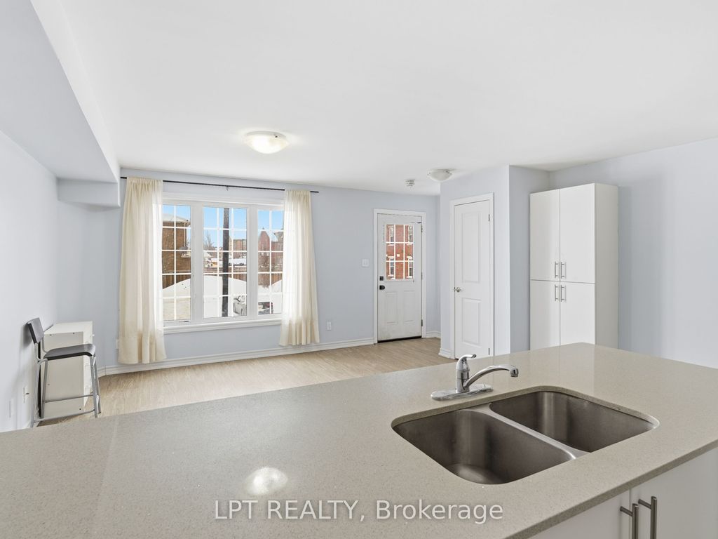 Photo of 244 Penetanguishene Road #4, Oro-Medonte, ON L4M 7C2 (MLS # S13027580)