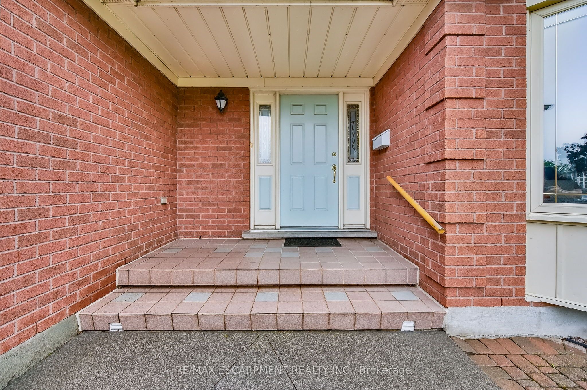 21 RIVIERA Ridge