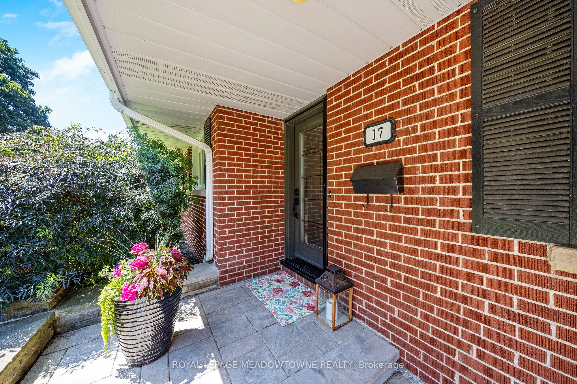 17 Valleyview Road