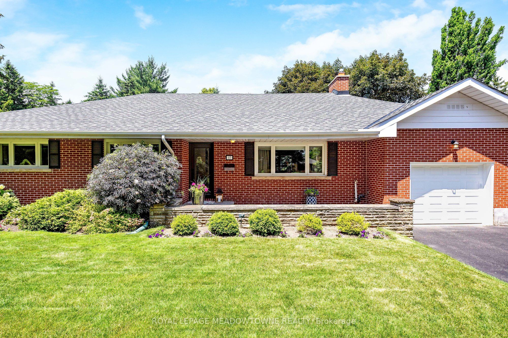 17 Valleyview Road
