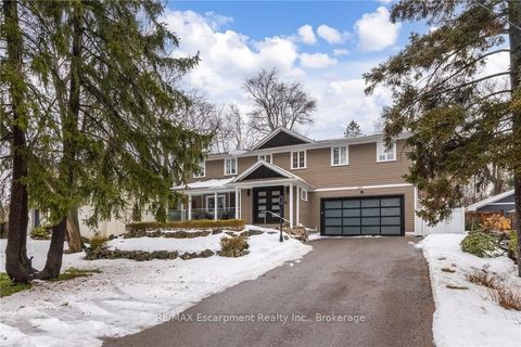 287 MacDonald Road Oakville ON L6J 2A6