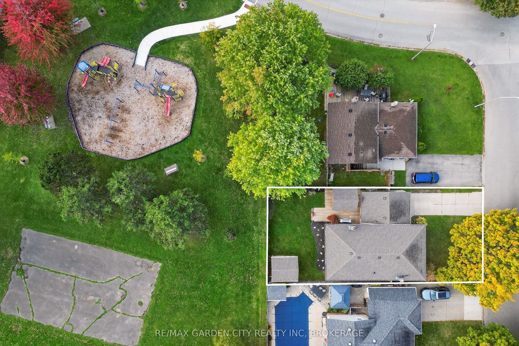 Photo of 4 Jeanette Drive, St. Catharines, ON L2N 6M4 (MLS # X12745704)