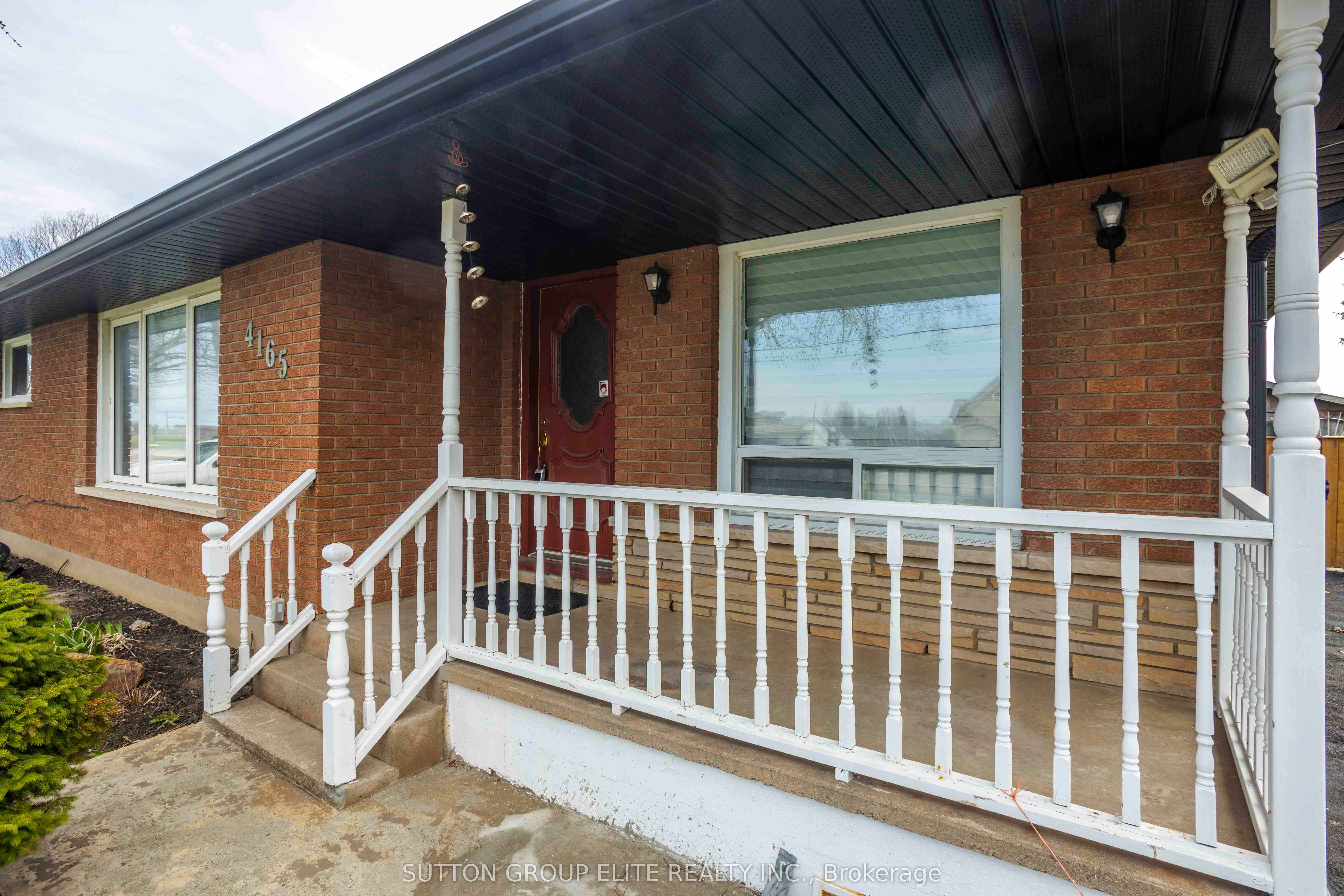 4165 Victoria Avenue