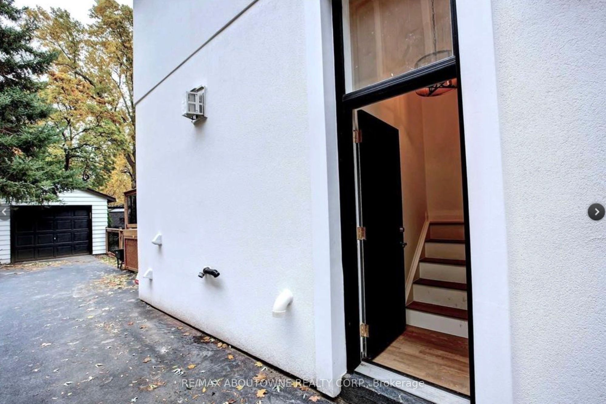 136 Westside Drive Lower