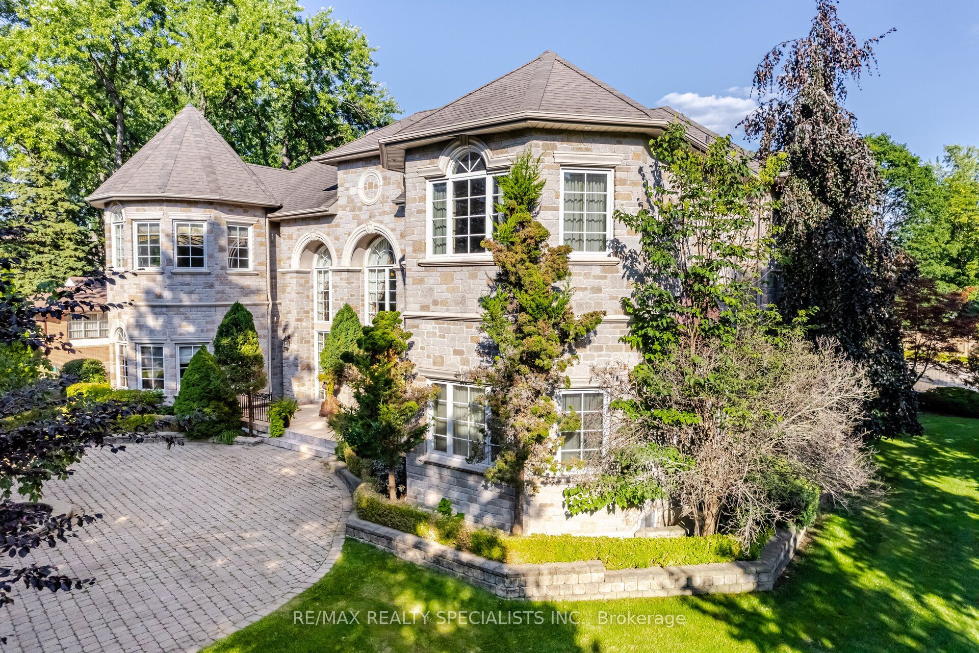 23 Maryvale Crescent
